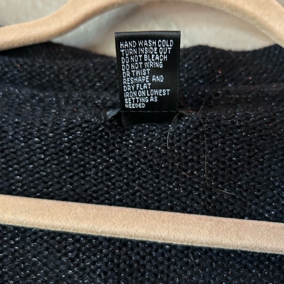 Wet Seal Y2K Shimmer Black Hooded V-neck Pullover with Drawstring Waist - Picture 6 of 6